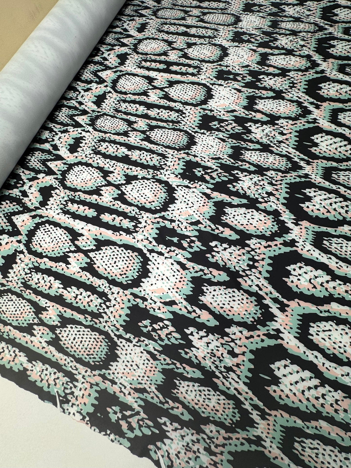 Polyester Knitted Abstract Multicolour Fabric