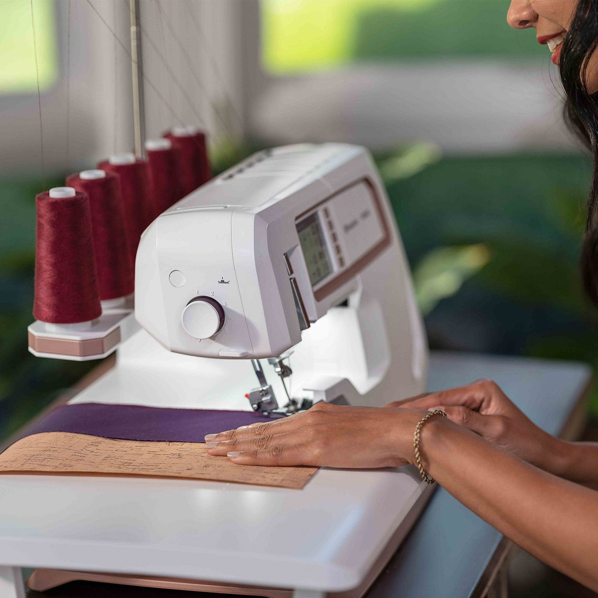 Husqvarna Viking Amber Air S 600 Coverlock Machine - Overlock Serger, Color Touchscreen, One-Touch Electronic Air Threading, 26 Stitches (1 Unit)