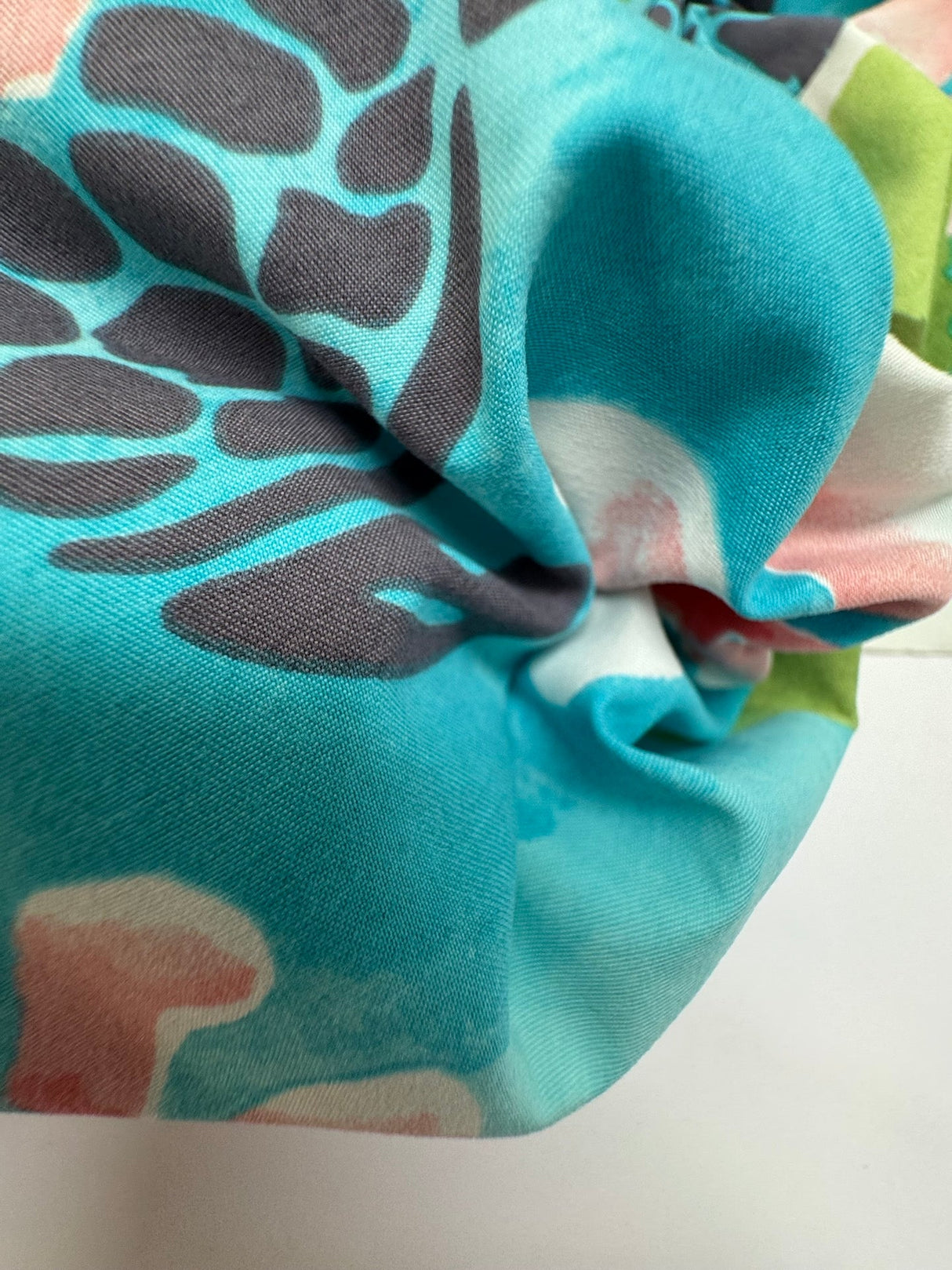 Polyester Woven Multicolour Printed Fabric