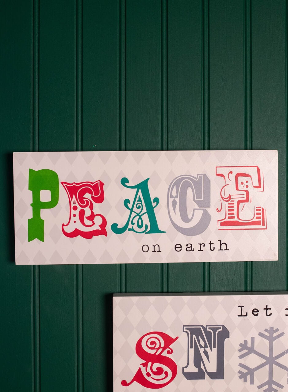 12” Christmas Wall Decor Plaque