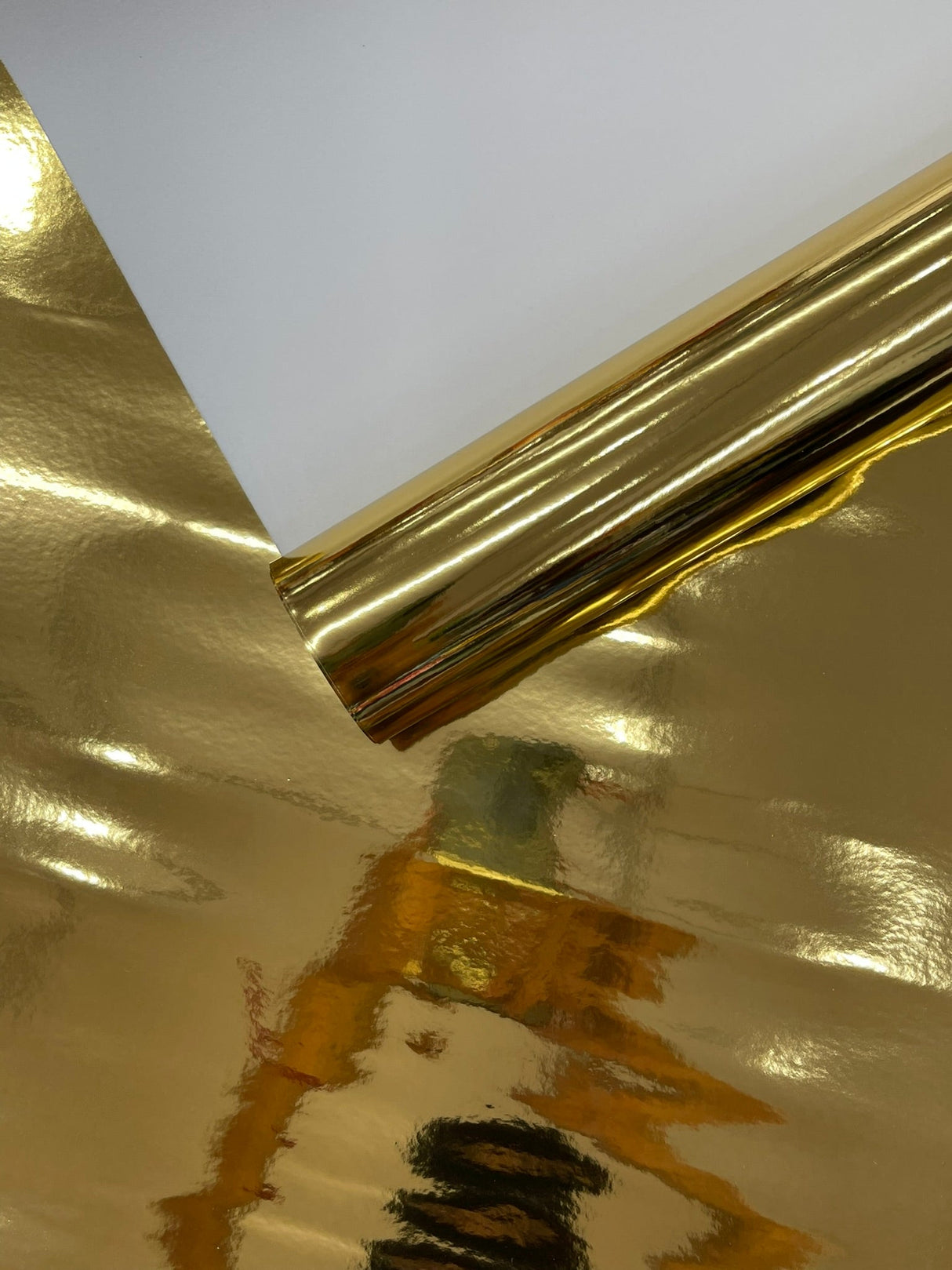 Chrome Mirror Reflective Vinyl Fabric - Mirror Reflective Finish, 54" Width (1 Yard)