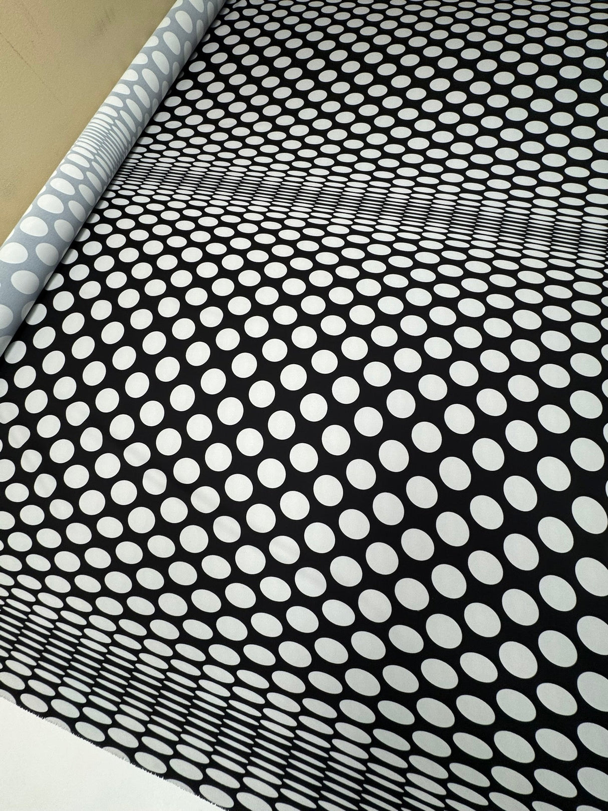 Polyamide Crepe Geometric Black White