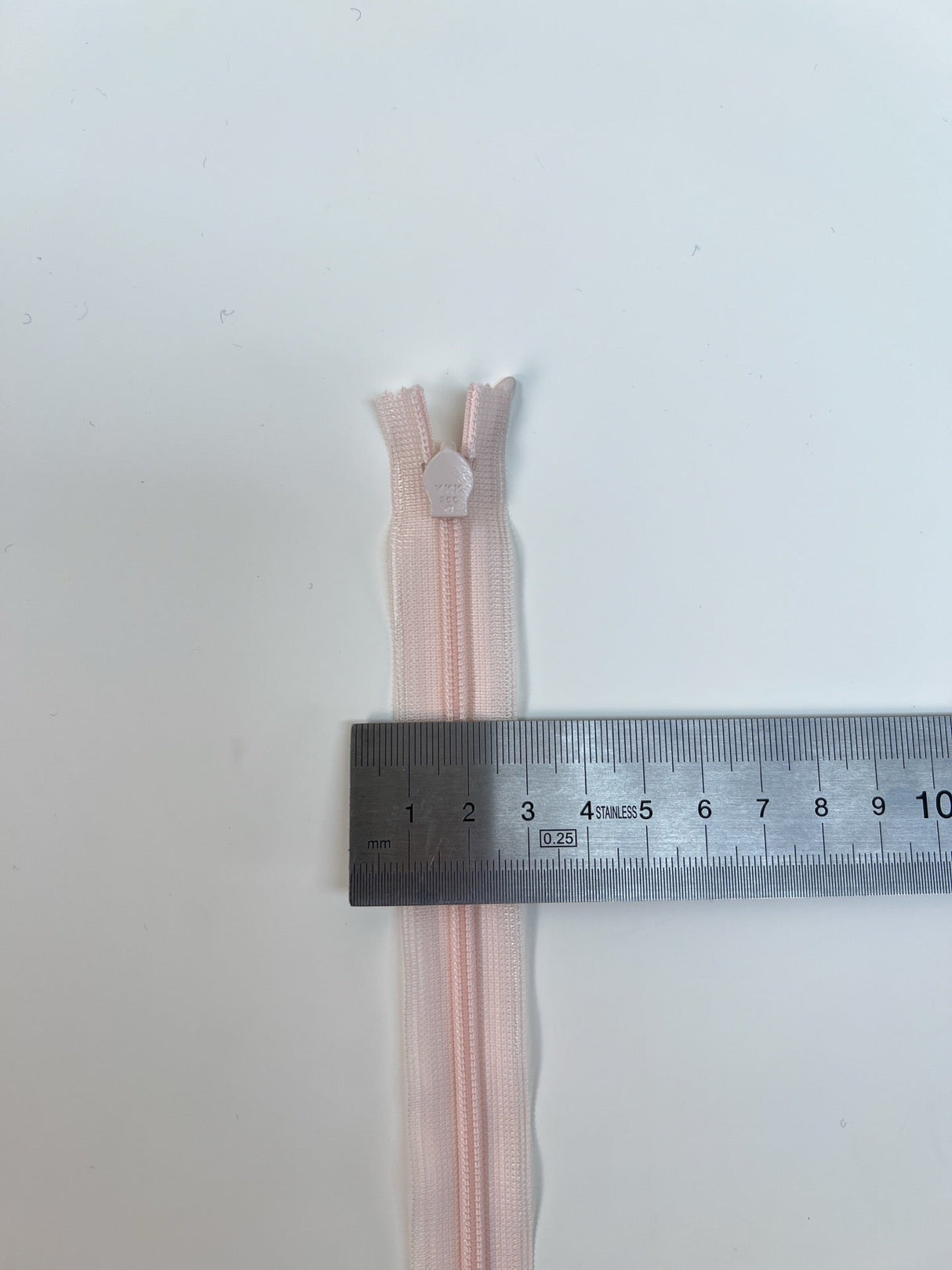 Pink Polyamide Sewing Notions