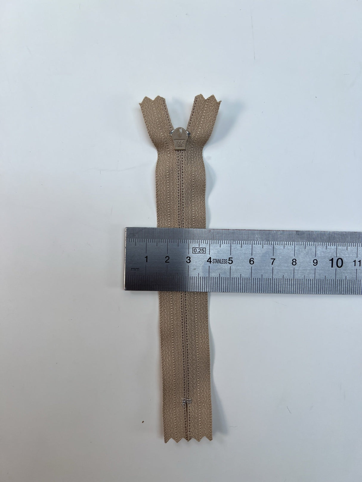 Beige Polyamid Sewing Notions
