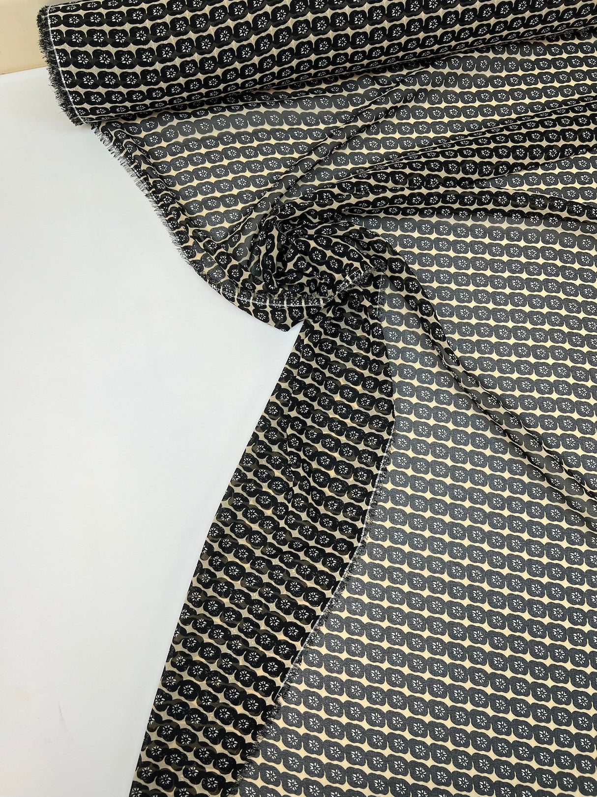 Polyester Chiffon Crepe Printed Beige Black