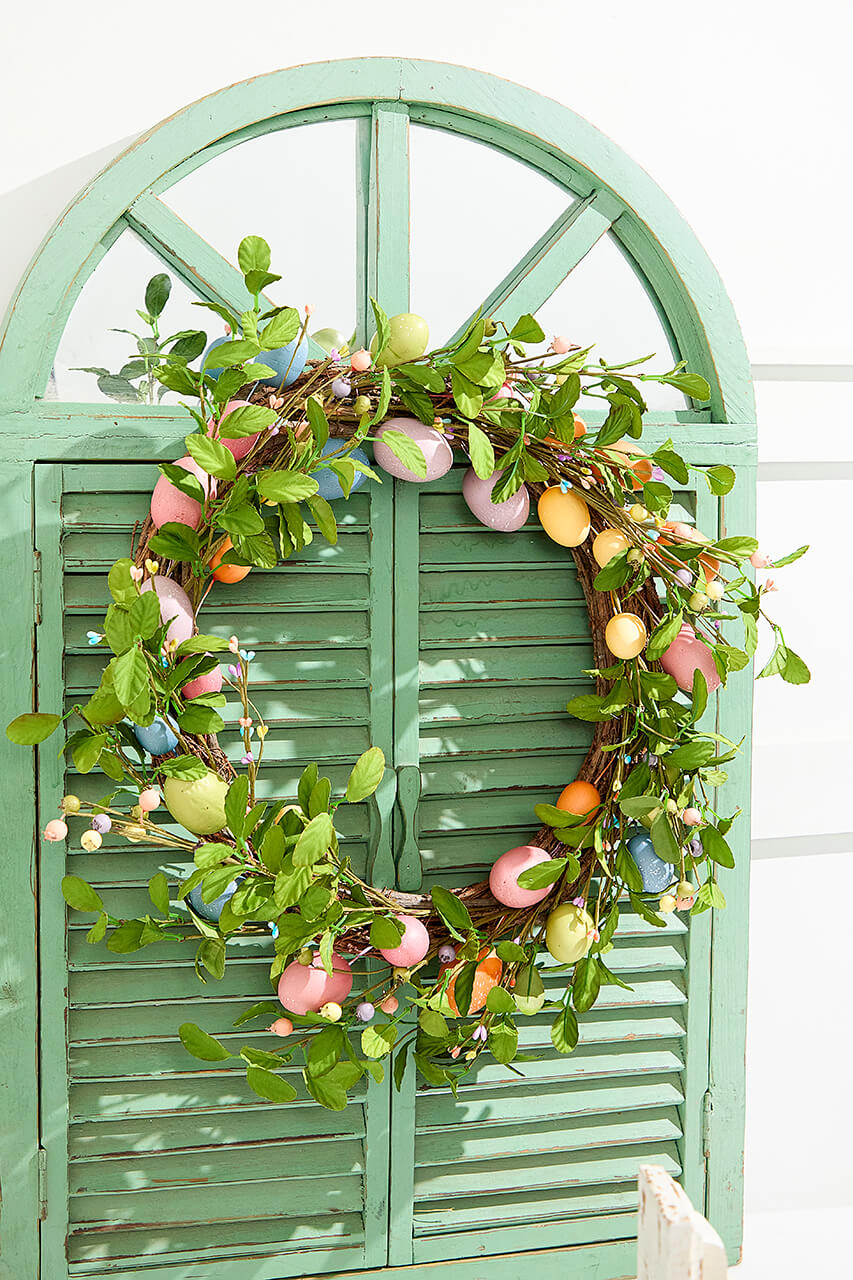 16" Egg Wreath