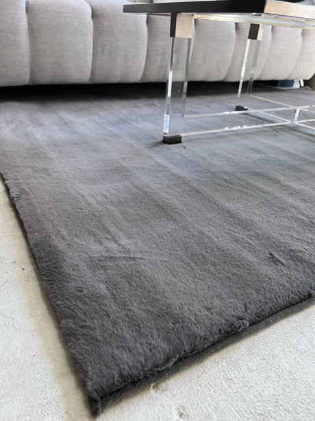 Machine-Made Faux Fur Rug Faux Fur Fabric - Plush Faux Chinchilla Texture, Indoor Use Only (1 Piece)