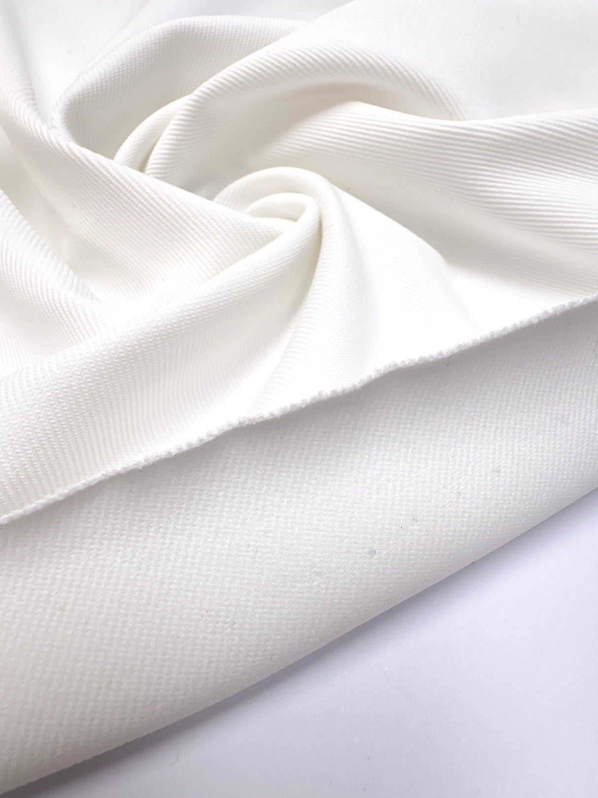 White Polyester Knitted Fabric