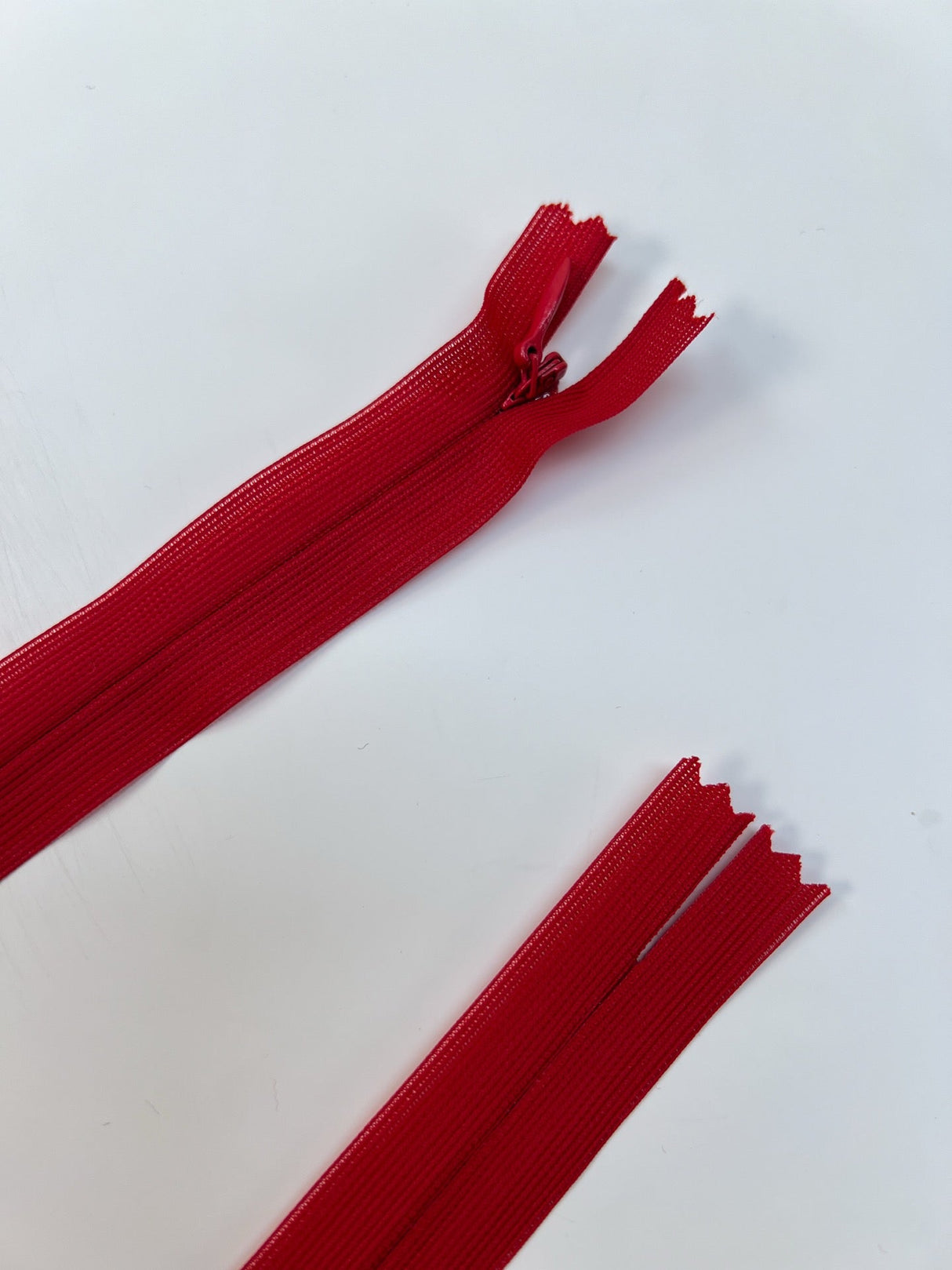 Red Shade Polyamide Sewing Notions