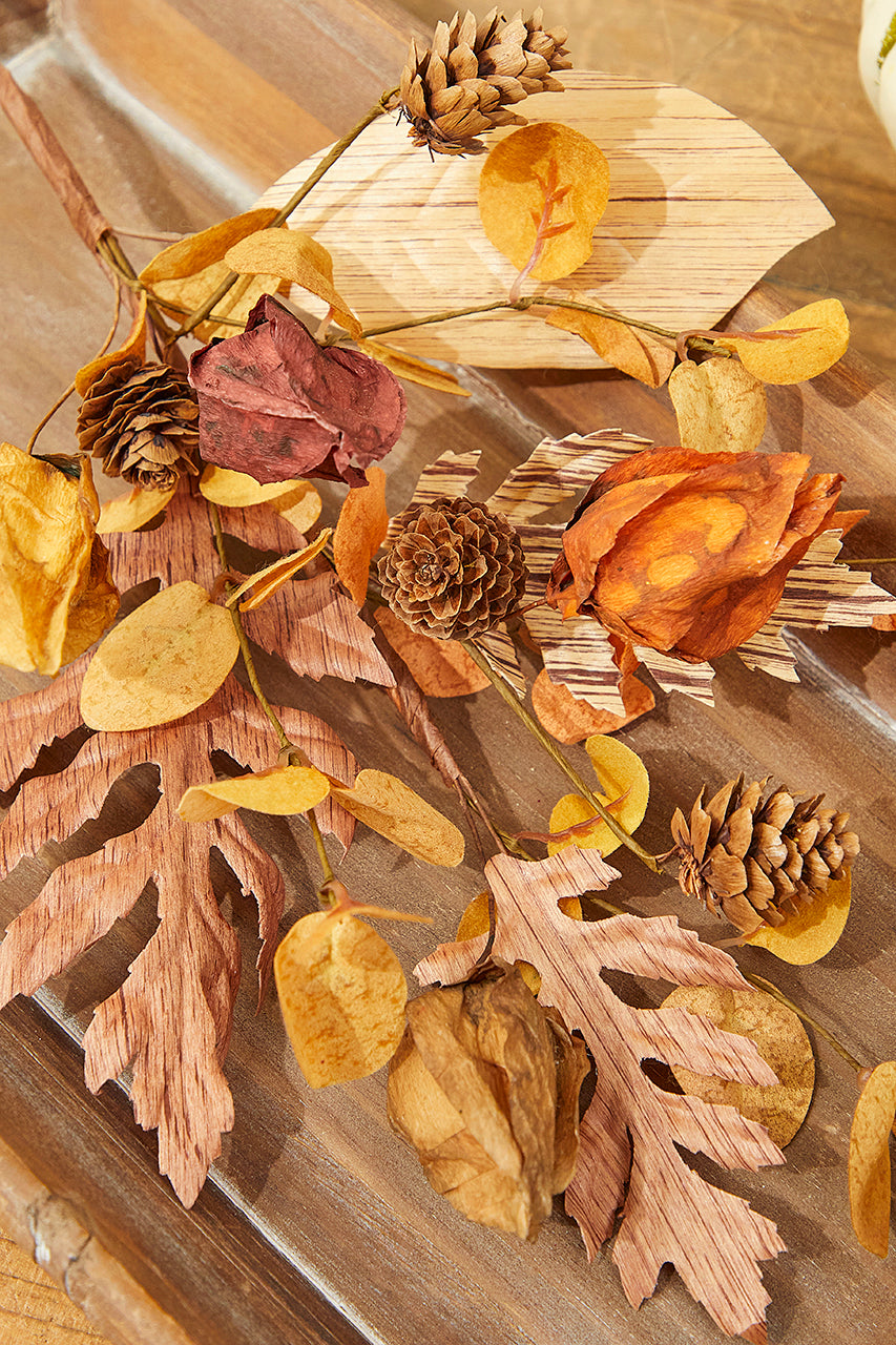 18'' Dry Leaf Lantern Fruit Spray
