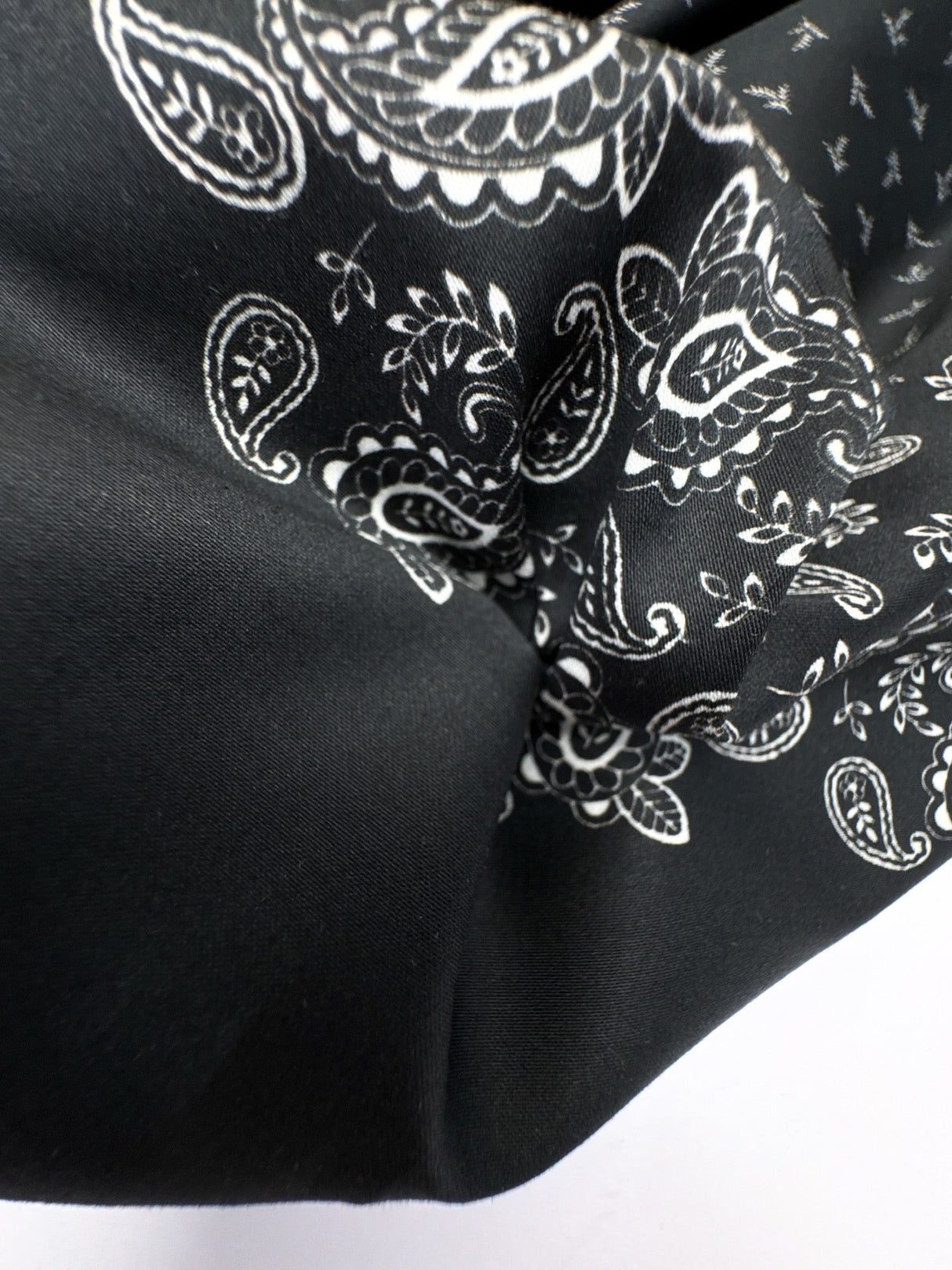 Cotton Sateen Paisley Black White