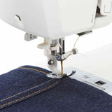 HUSQVARNA VIKING ONYX 30 Sewing Machine Bundle