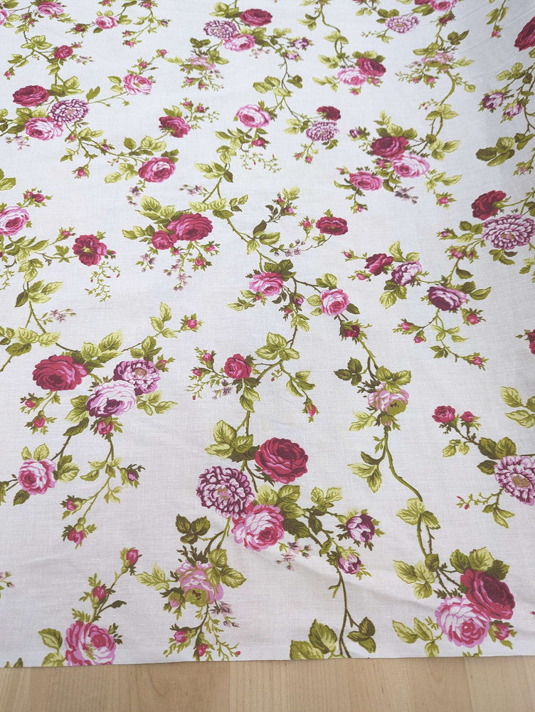 Roses Polycotton Fabric - Floral Roses Print, 59/60" Width (1 Yard)