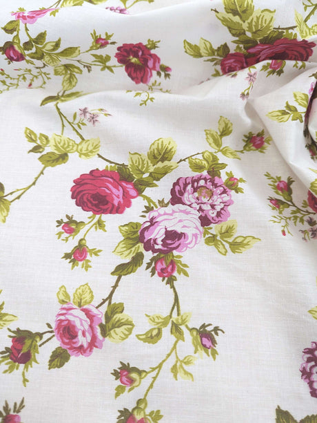 Roses Polycotton Fabric - Floral Roses Print, 59/60" Width (1 Yard)