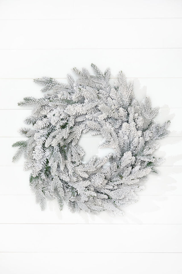 24" Deluxe Flocked Wreath