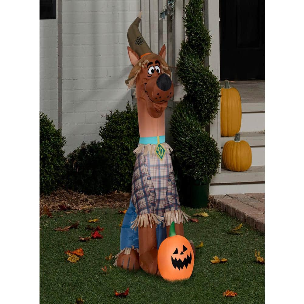 3.5 ft Inflatable Scooby as Scarecrow Airblown