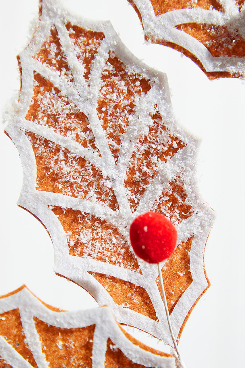 24” Gingerbread Leaf Stem with Red Berries