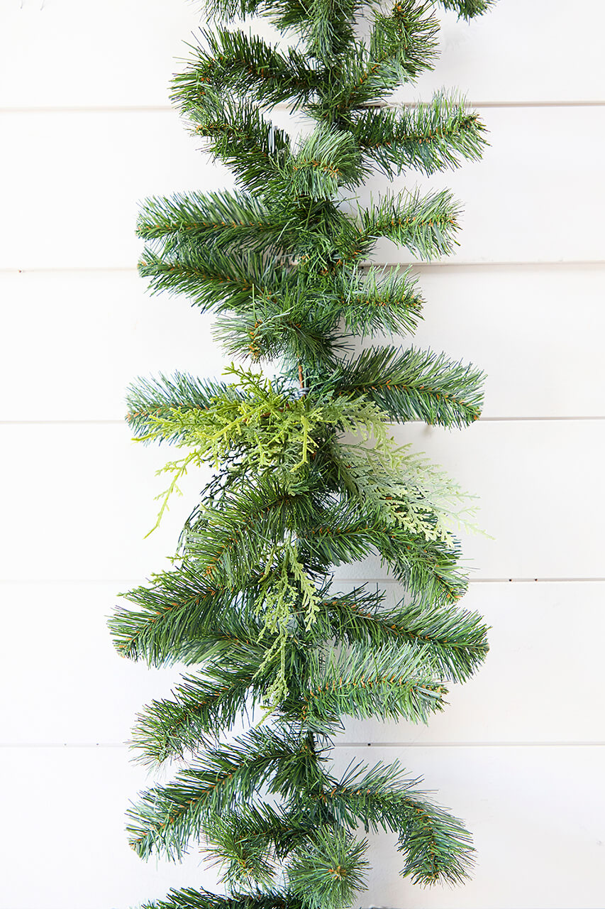 5' Douglas Fir Garland