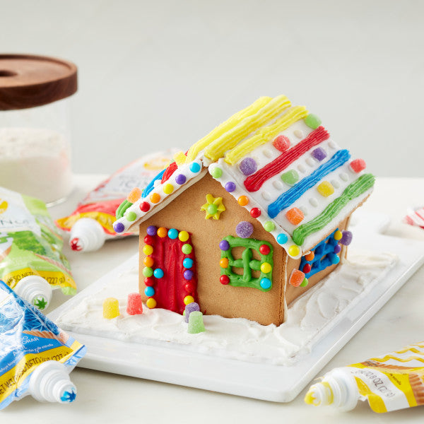 Wilton Ready-to-Use Yellow Vanilla-Flavored Icing Pouch with Tips, 8 oz.
