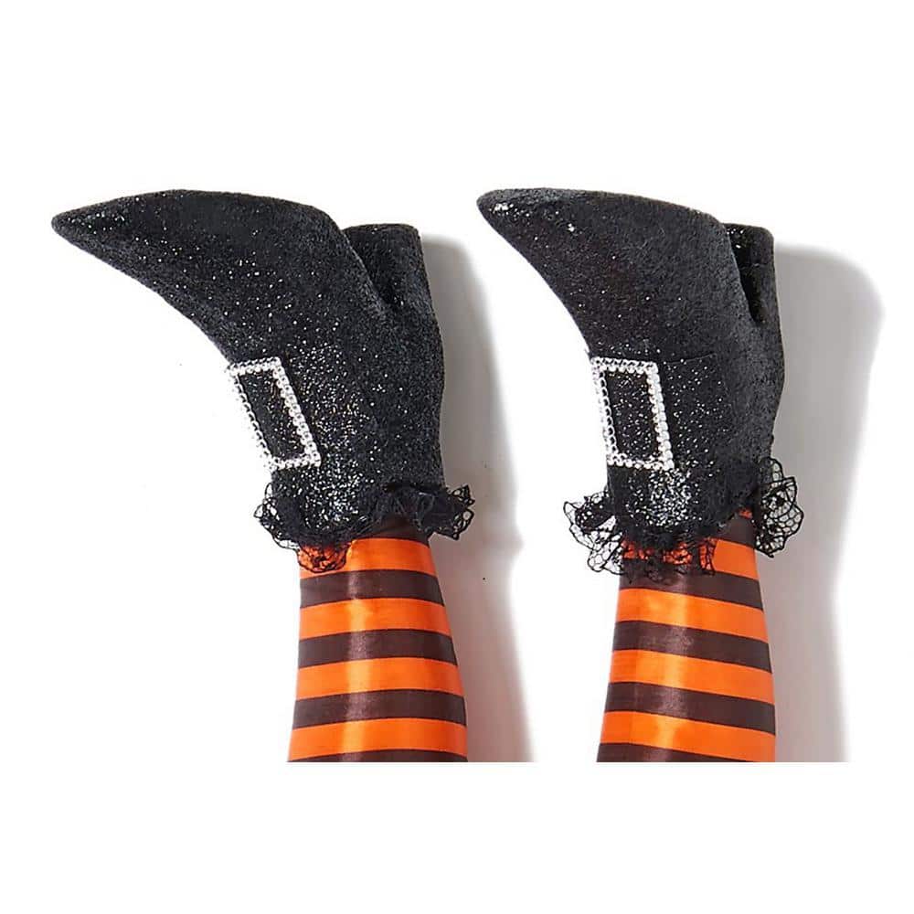 18 in. Pair of Witch Leg Yard Stakes