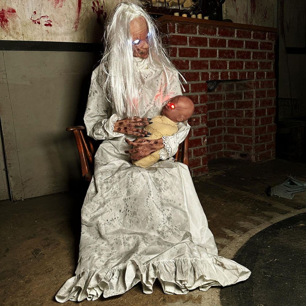 2.9 ft. Life-Size Animatronic Gravely Granny Of Tekky Halloween Decoration
