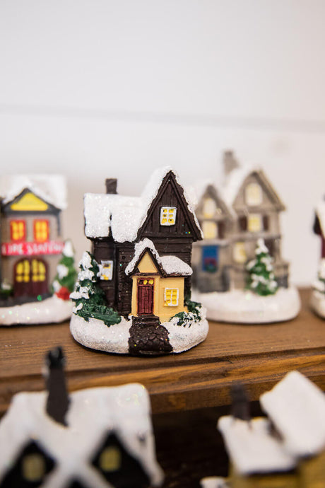 Lighted Holiday House with Battery Powered LEDs