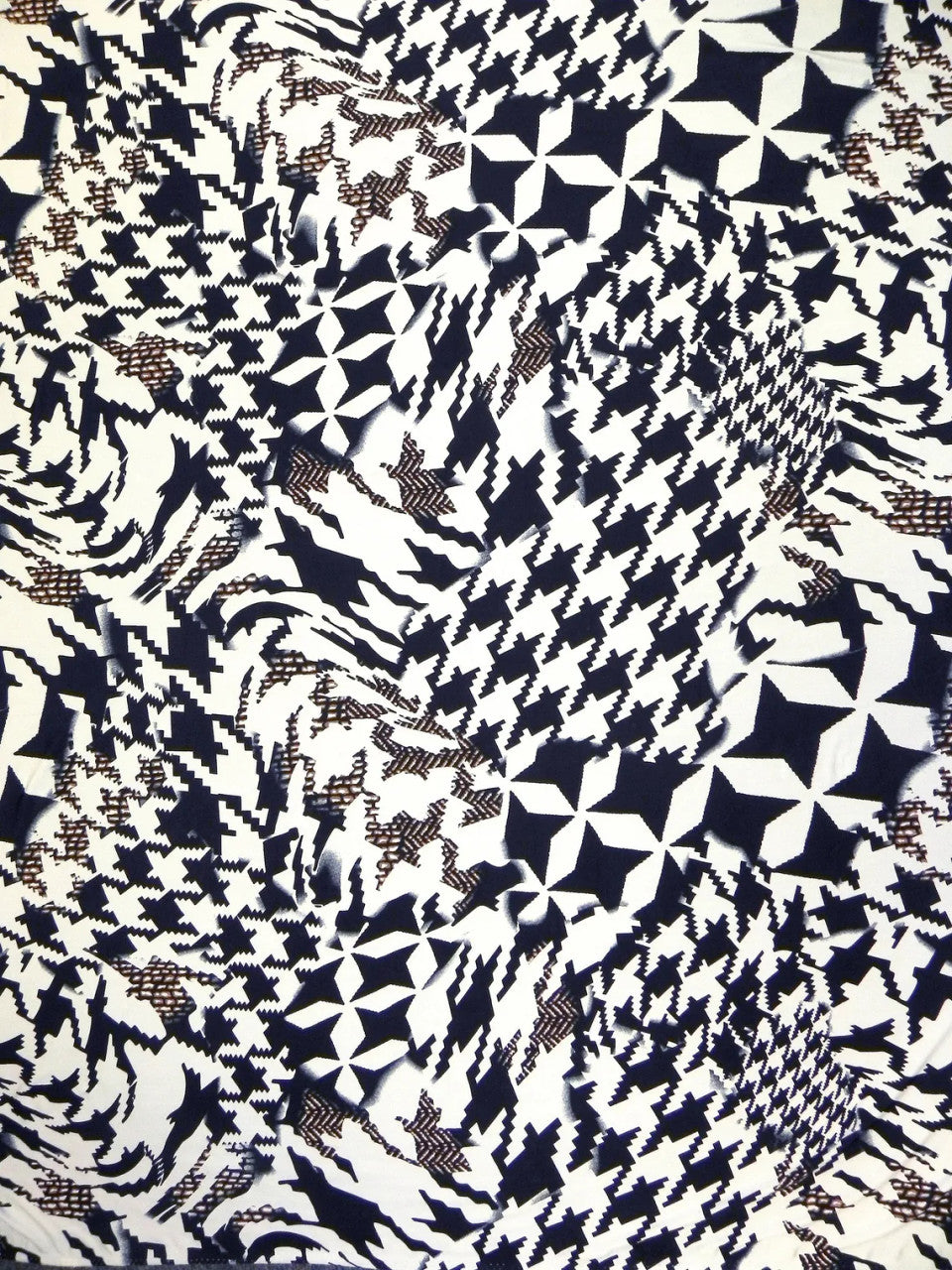 Abstract Houndstooth Pattern Stretch Knit Jersey Polyester Spandex Fabric - Black And White Houndstooth, 58" Width