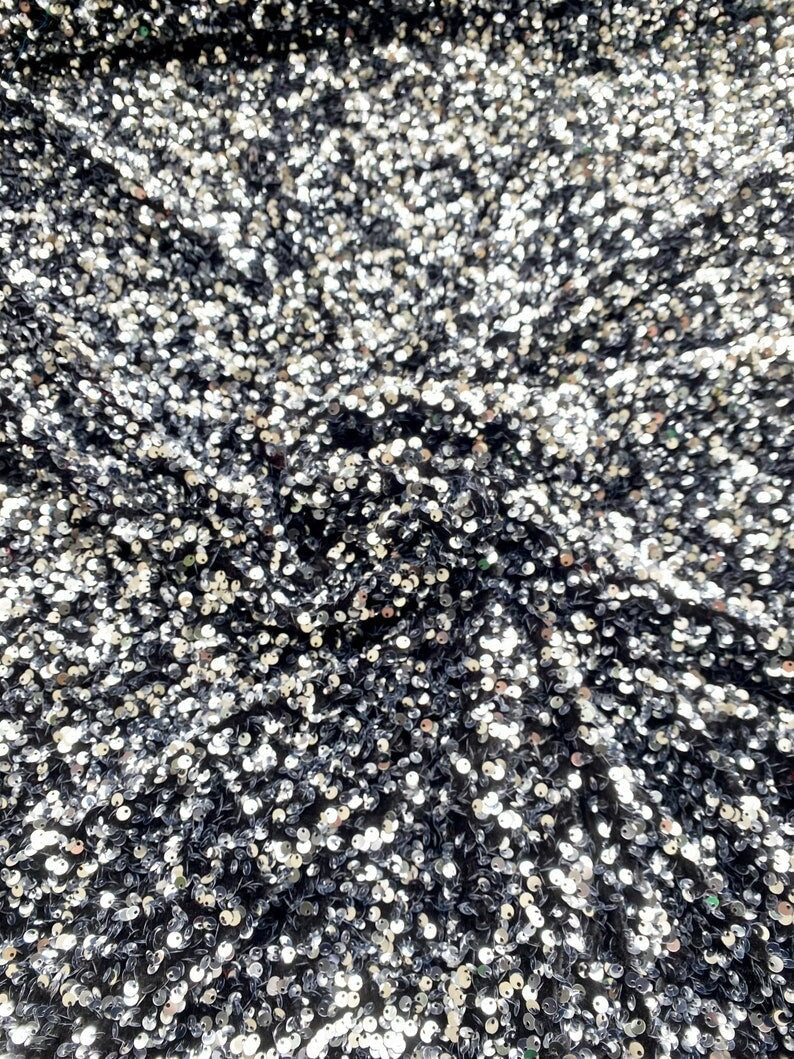 Stretch Sequin on Velvet Silver/Black