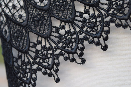 Venice Lace Trim Black 4.5 Inch
