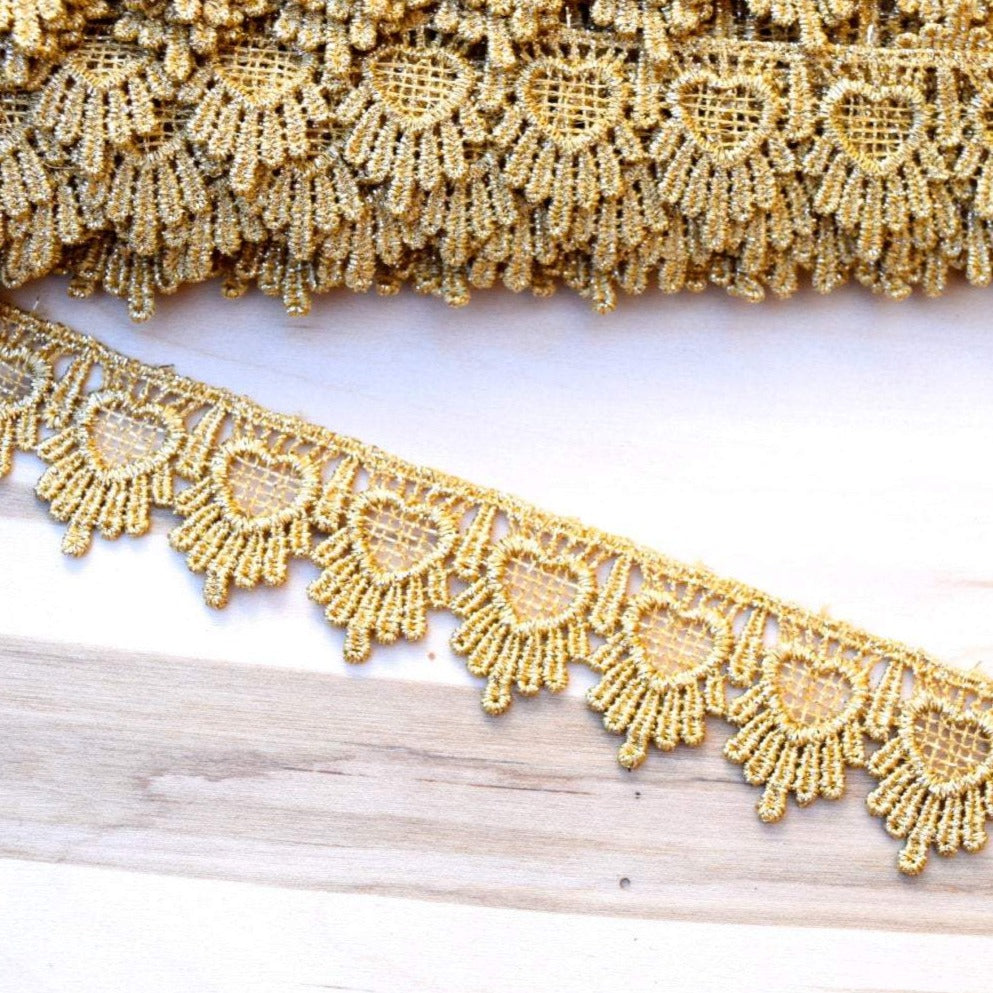 Venice Lace Trim Metallic Gold Heart