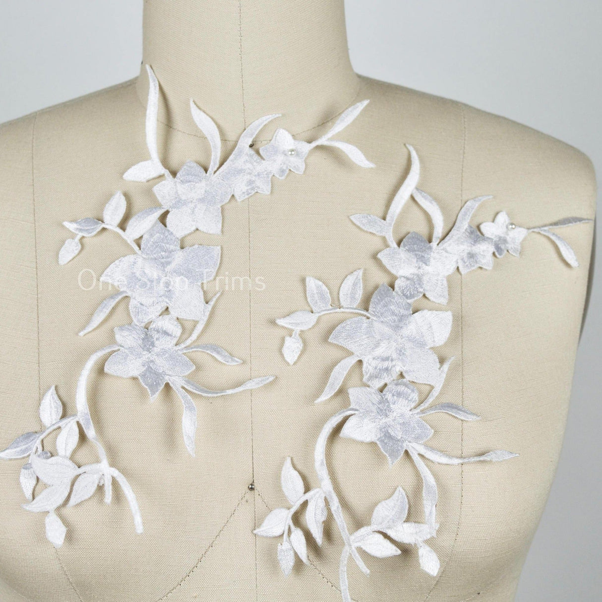 Embroidered Flower Patch White Iron-On