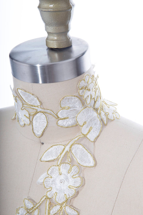 Alencon Lace Trim White Gold Metallic 2.75"