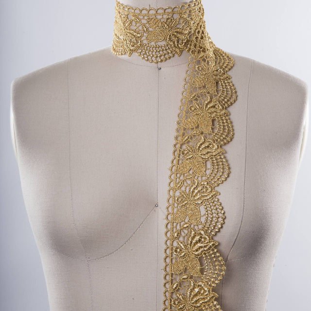 Venice Lace Trim Black 2.75 Inch Rose Motif