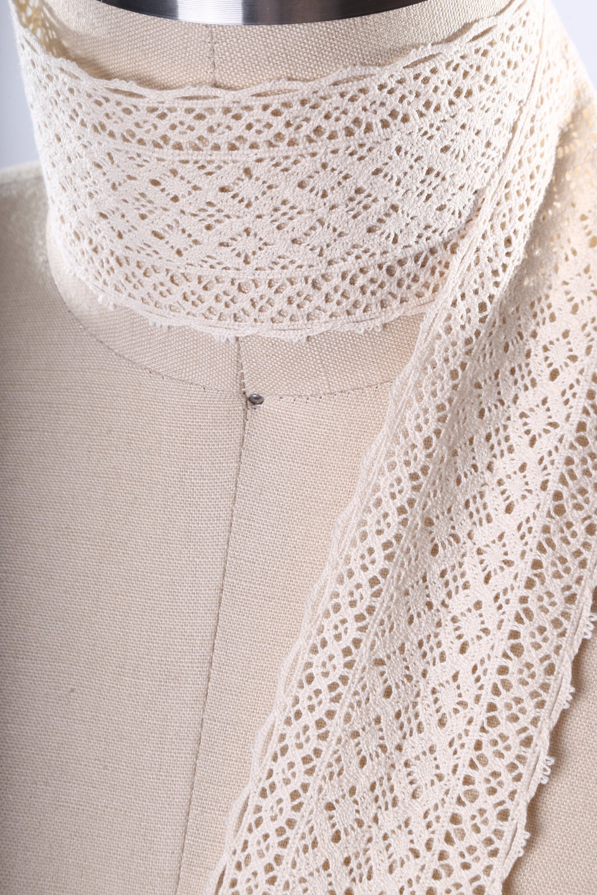 Cluny Lace Trim Ivory 2 Inch