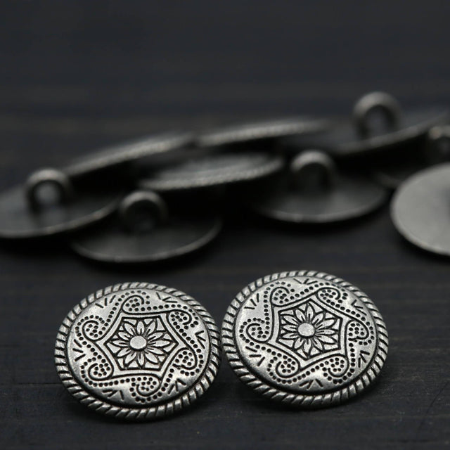 Flower Design Gunmetal Button 30L 19mm