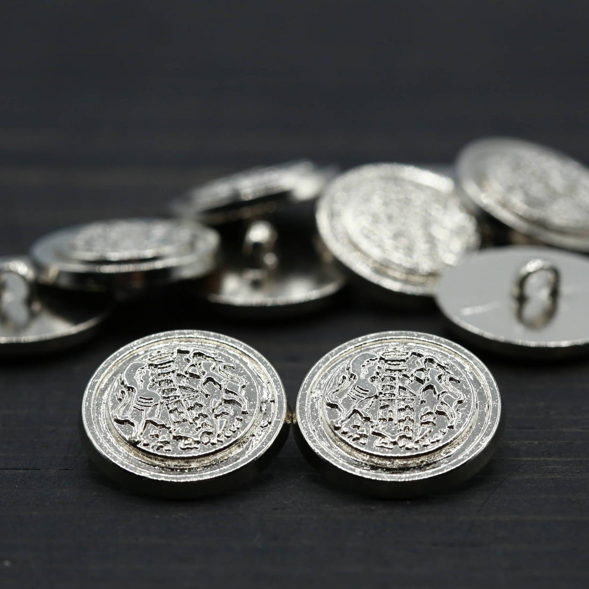 Metal Button Silver Shank 30L