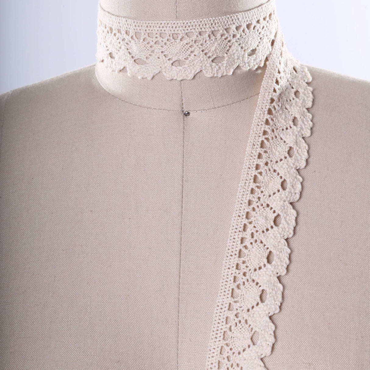 Cluny Lace Trim 1.25" Beige White