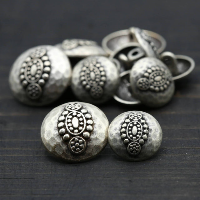 Silver Mallet Effect Metal Shank Button