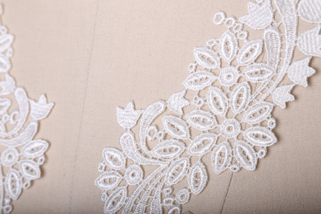 Ivory Venice Lace Applique Pair