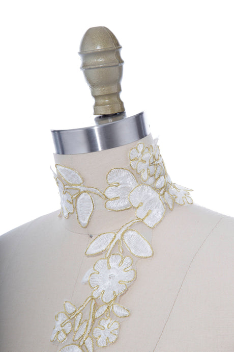 Alencon Lace Trim White Gold Metallic 2.75"