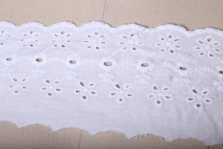 Eyelet Lace Trim White Cotton 3in Scalloped