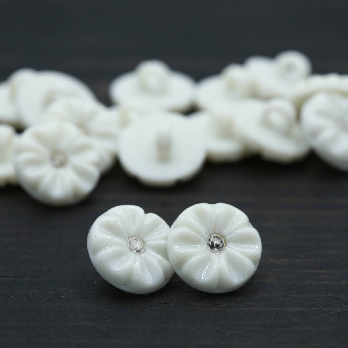 Rhinestone Button White Flower Shank 15mm