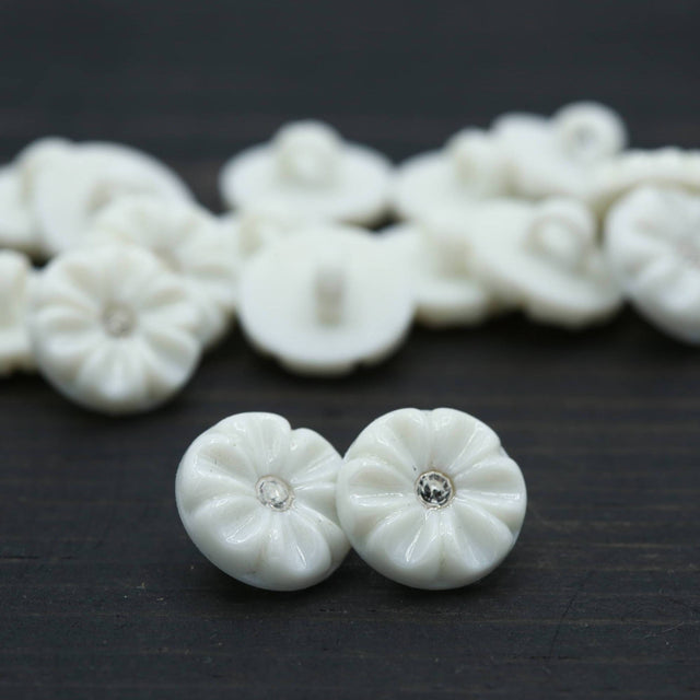 Rhinestone Button White Flower Shank 15mm
