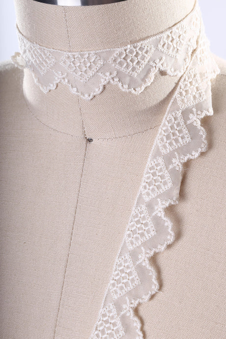 Lace Trim Ivory Polyester Scalloped 1"
