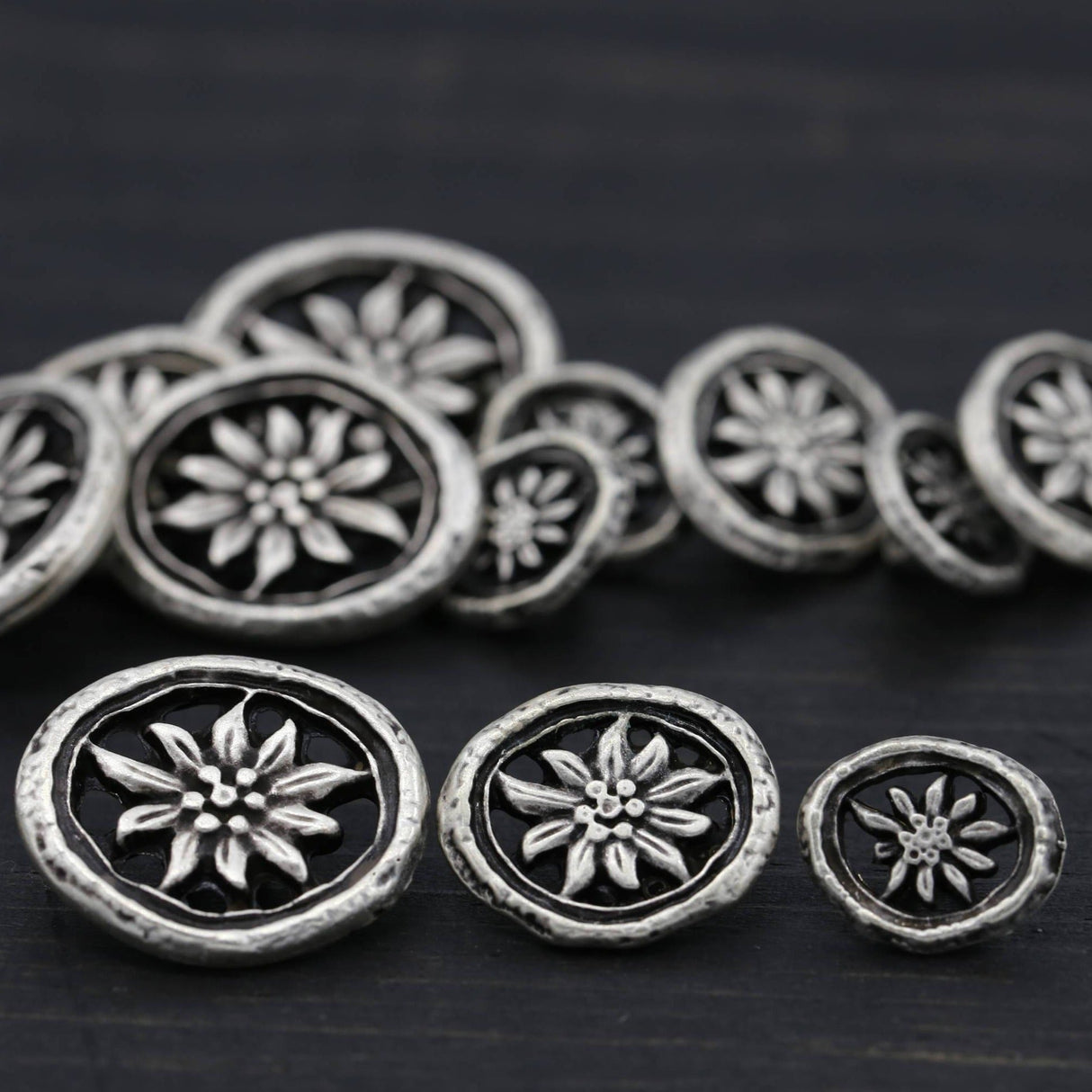 Oval Silver Metal Button Rustic Flower