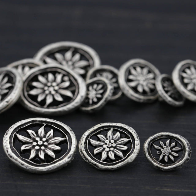 Oval Silver Metal Button Rustic Flower