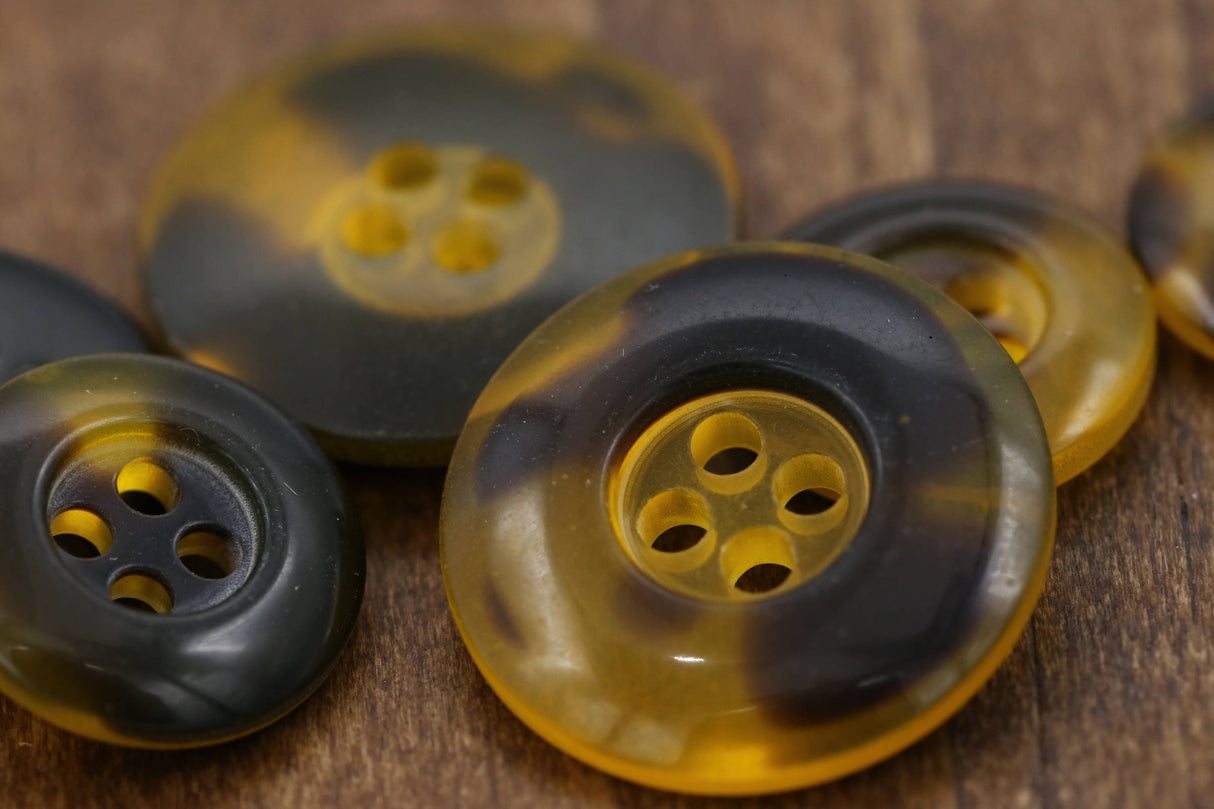 Cheetah Plastic Button 12-Pack