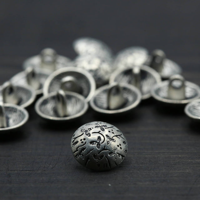 Metal Button Silver Contemporary Flowers 24L