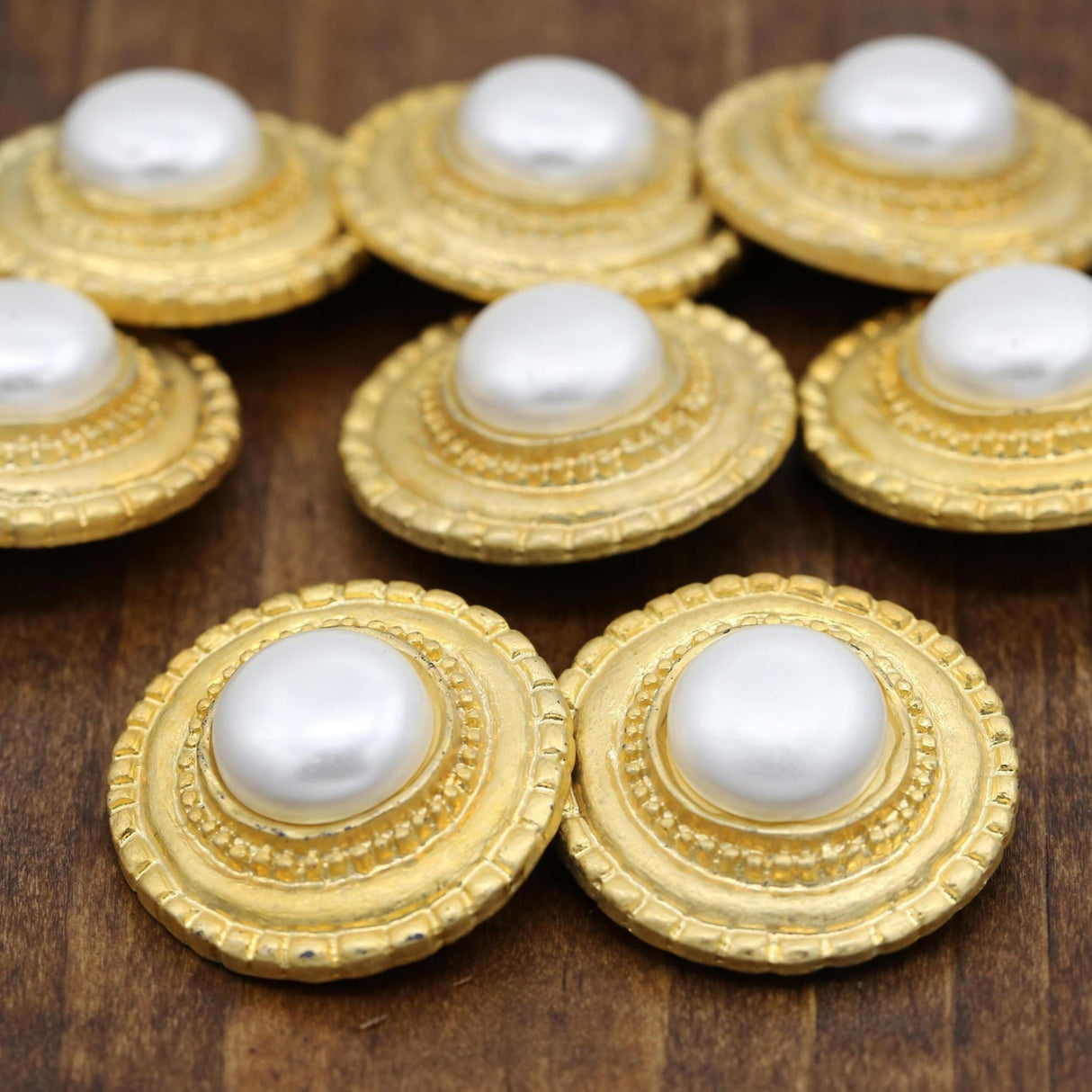 Pearl Shank Button Gold Base 54L