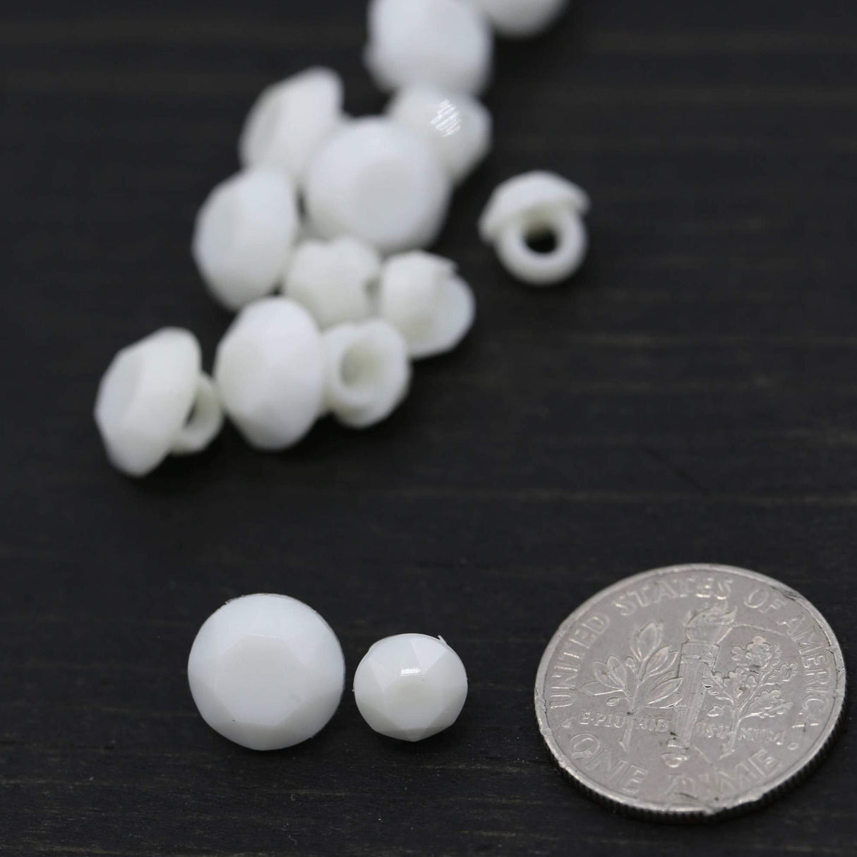Shank Button White Plastic 10L-14L